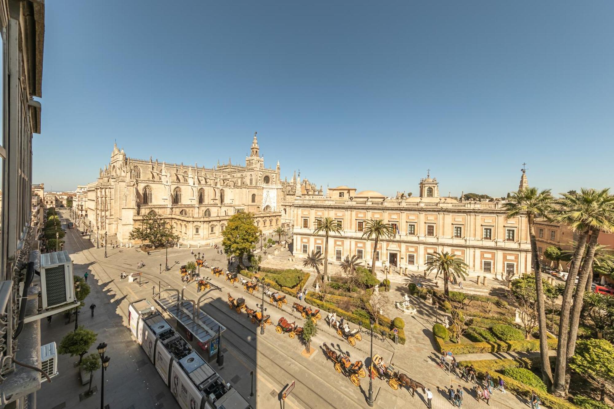 Isg Apartments Catedral Seville Exterior photo